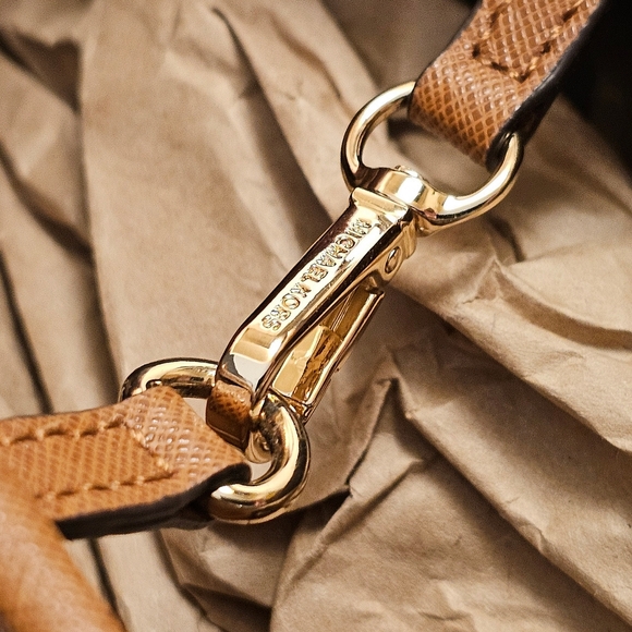 MICHAEL KORS TOTE BAG - Picture 13 of 16